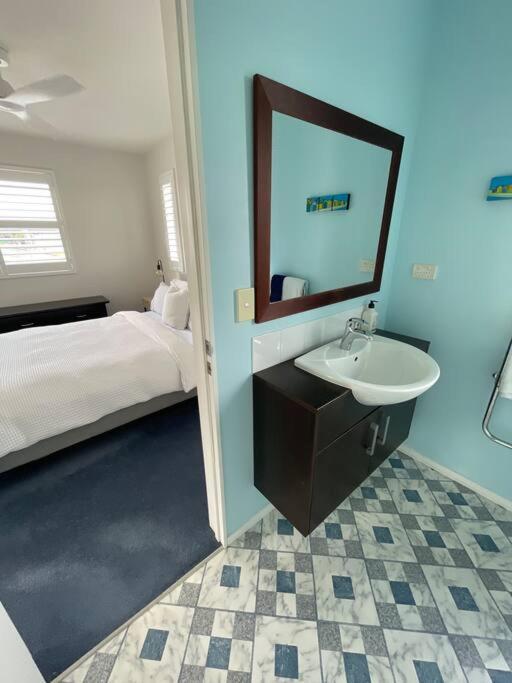 The Blue Beach House Mangawhai Esterno foto