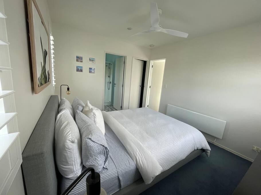 The Blue Beach House Mangawhai Esterno foto