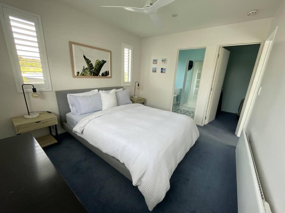 The Blue Beach House Mangawhai Esterno foto